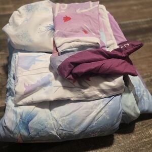 Frozen Themed Bedding Set - Twin